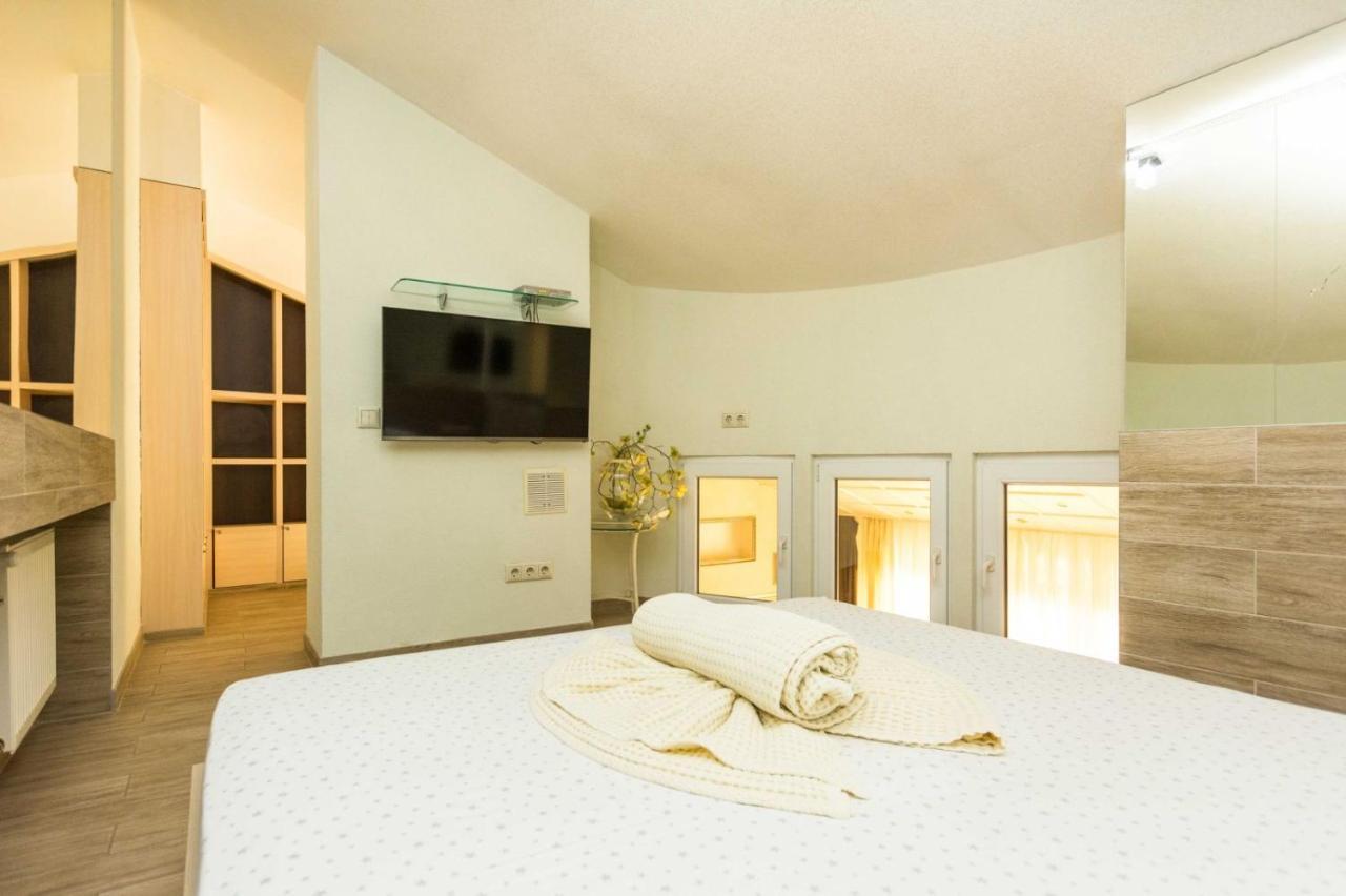 Wonderful Penthouse In Centr Of Chisinau Apartment Exterior photo